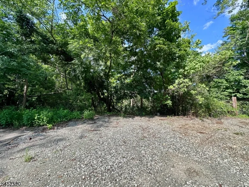 15 Warren Hagstrom Blvd Wanaque, NJ 07465