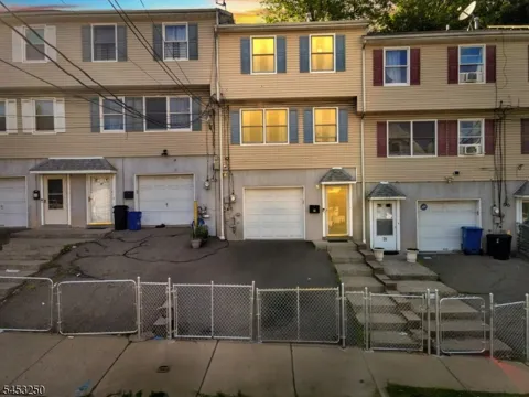 69 N 4Th St
