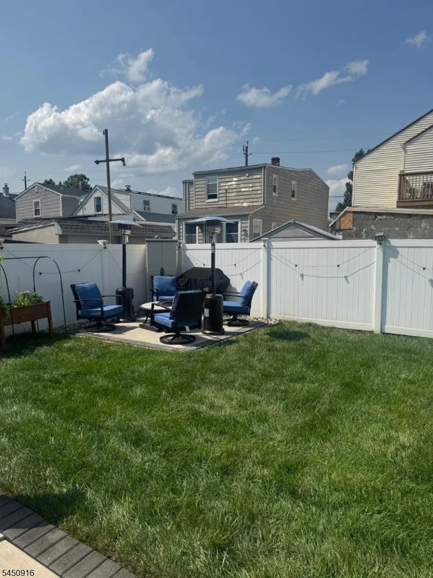 22 Larch St Carteret, NJ 07008
