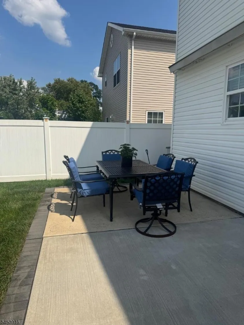 22 Larch St Carteret, NJ 07008
