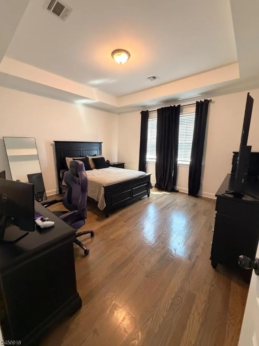 22 Larch St Carteret, NJ 07008