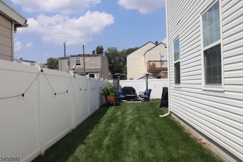 22 Larch St Carteret, NJ 07008