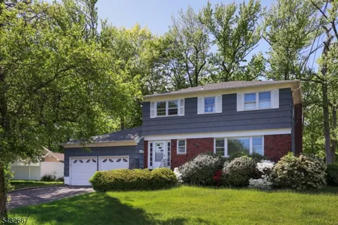 21 Saint Germain Dr