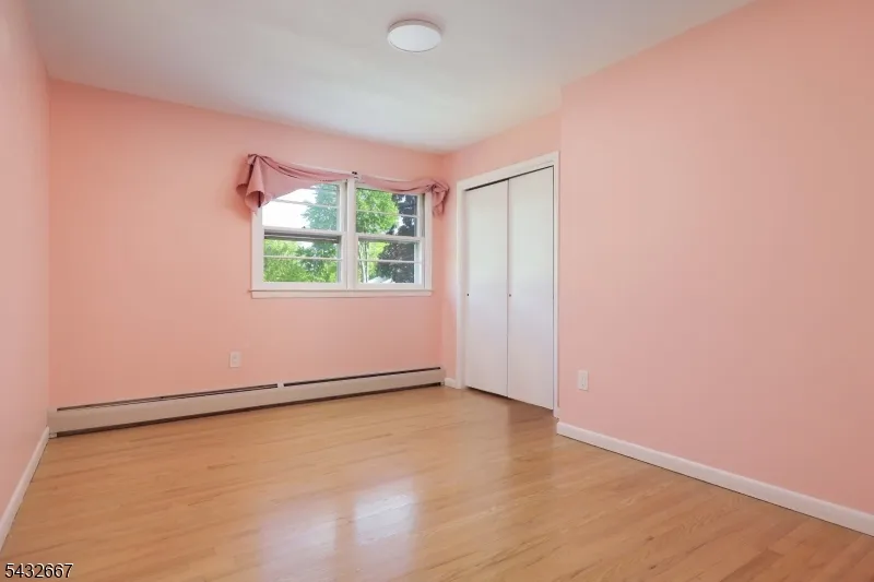 21 Saint Germain Dr Clark, NJ 07066