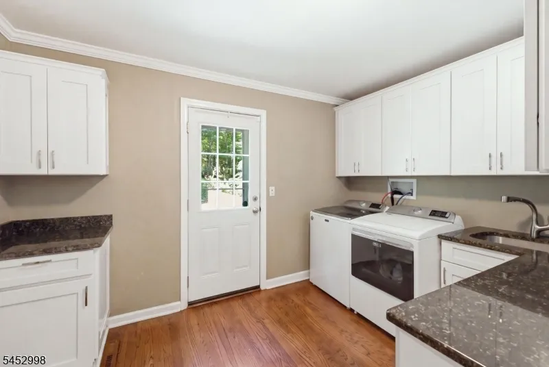 1120 N Washington Ave Green Brook, NJ 08812