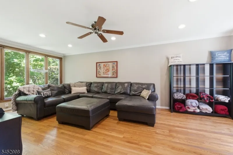 1120 N Washington Ave Green Brook, NJ 08812