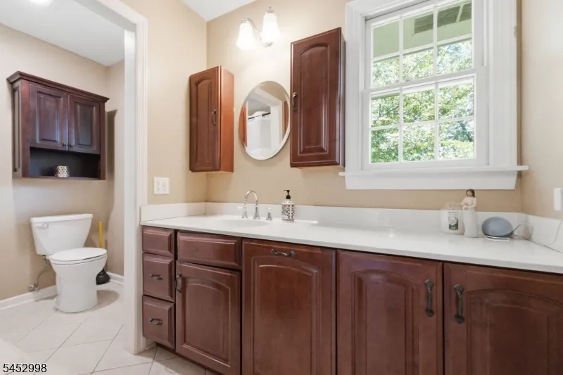 1120 N Washington Ave Green Brook, NJ 08812