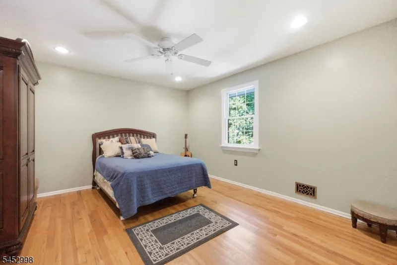 1120 N Washington Ave Green Brook, NJ 08812