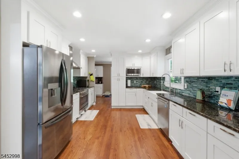 1120 N Washington Ave Green Brook, NJ 08812