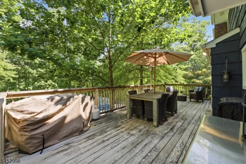 1120 N Washington Ave Green Brook, NJ 08812