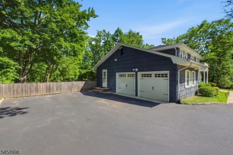 1120 N Washington Ave Green Brook, NJ 08812