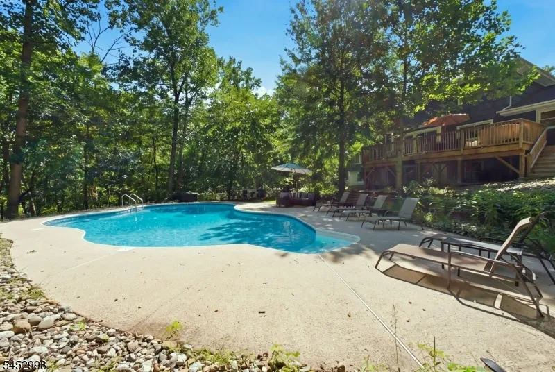 1120 N Washington Ave Green Brook, NJ 08812