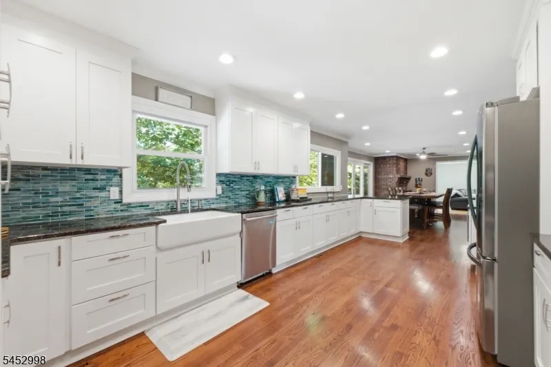 1120 N Washington Ave Green Brook, NJ 08812