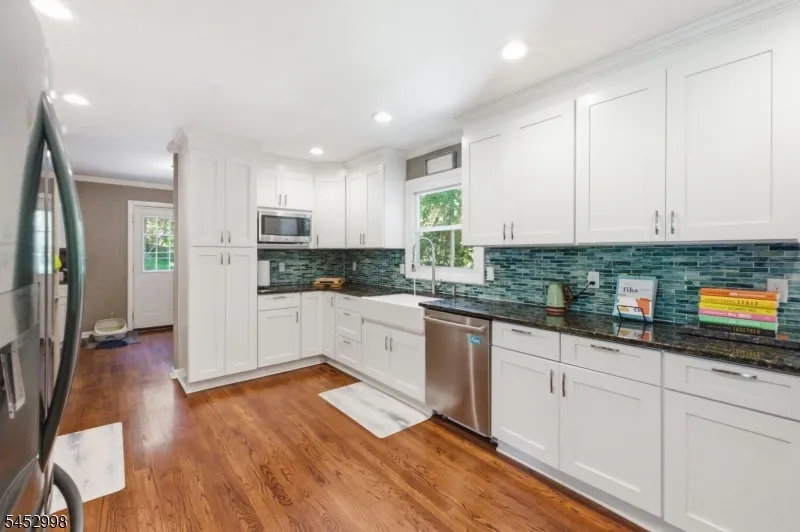 1120 N Washington Ave Green Brook, NJ 08812