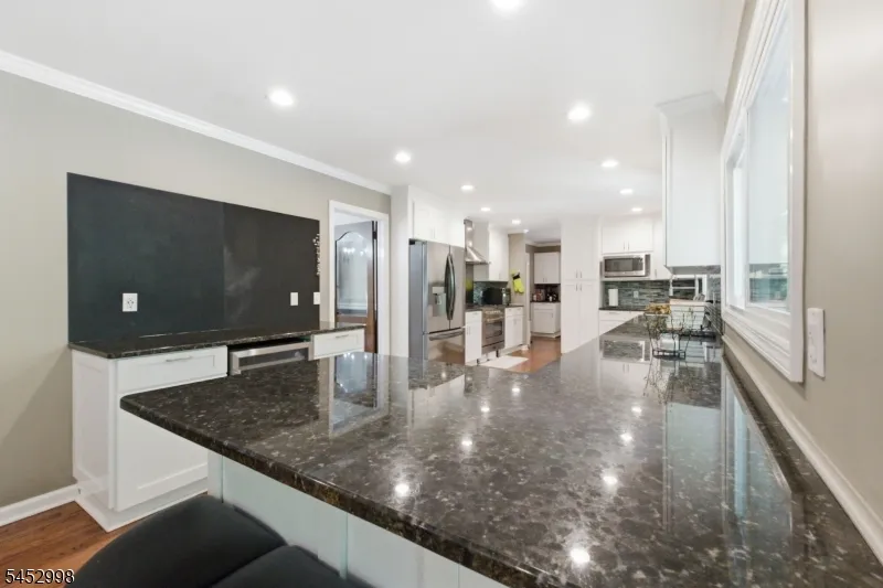 1120 N Washington Ave Green Brook, NJ 08812