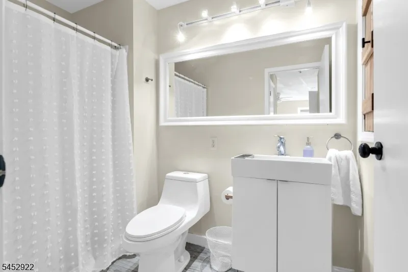 303 Tavistock Cherry Hill, NJ 08034