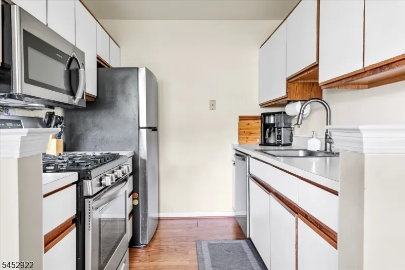303 Tavistock Cherry Hill, NJ 08034