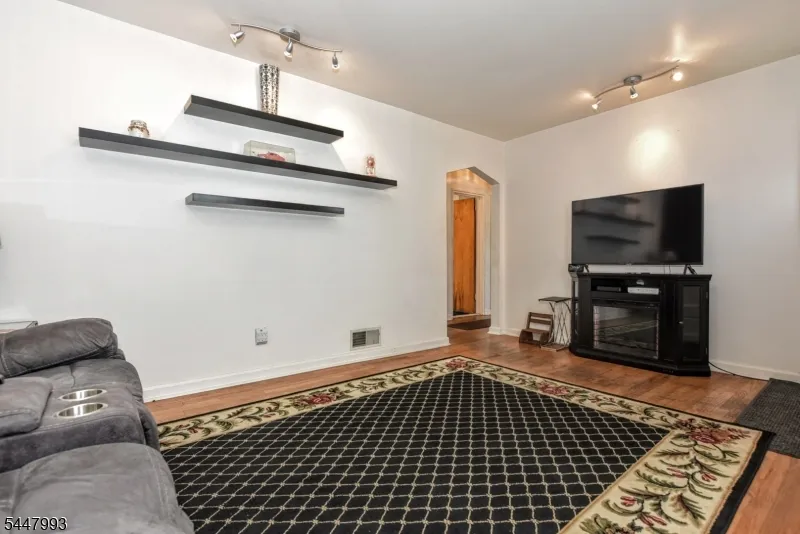 166 Kent St Hackensack City, NJ 07601