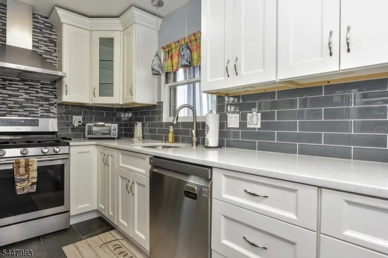 166 Kent St Hackensack City, NJ 07601