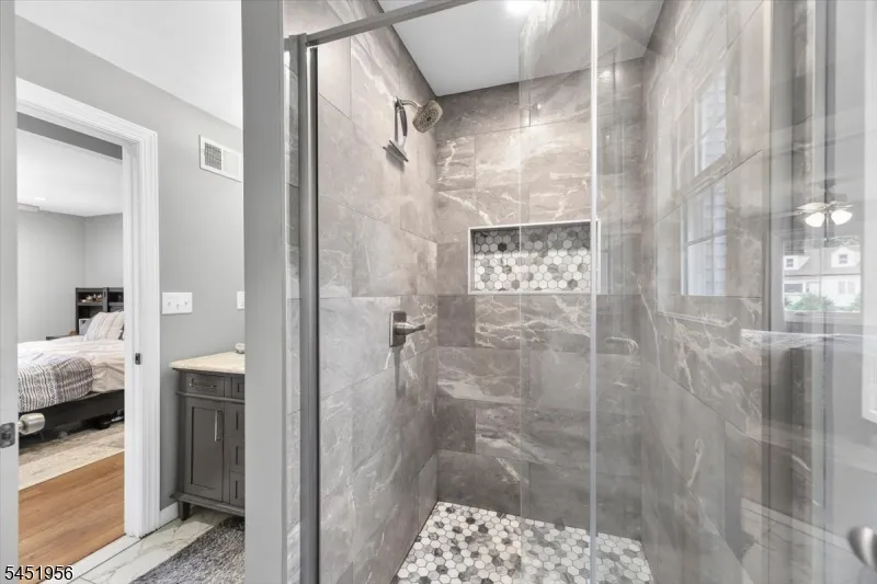 42 Wells Ct Bloomfield, NJ 07003