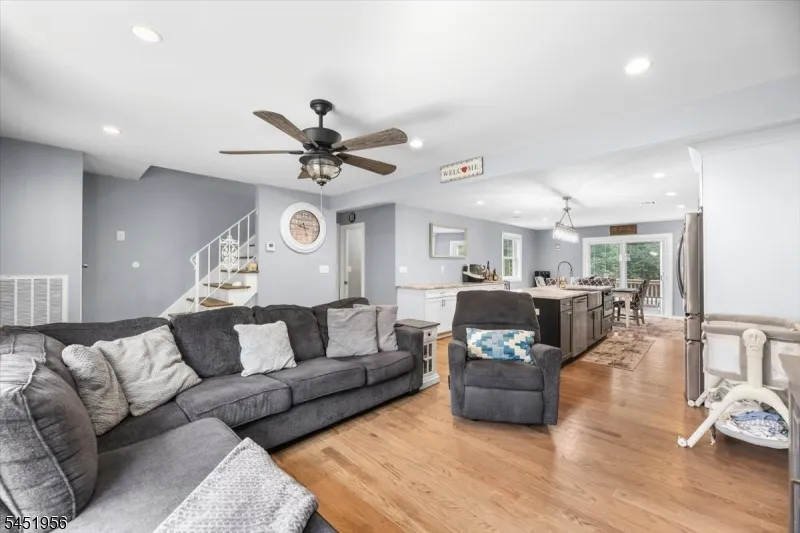42 Wells Ct Bloomfield, NJ 07003