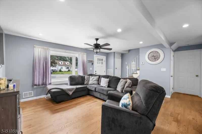 42 Wells Ct Bloomfield, NJ 07003