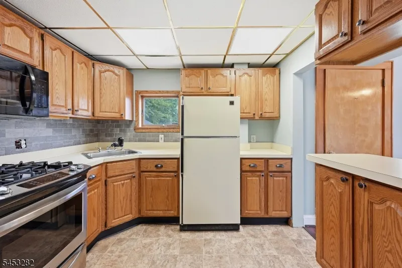 624 Britton St Elizabeth City, NJ 07202