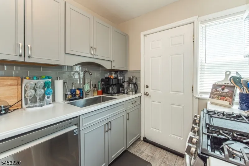 1109 Lincoln St Linden City, NJ 07036