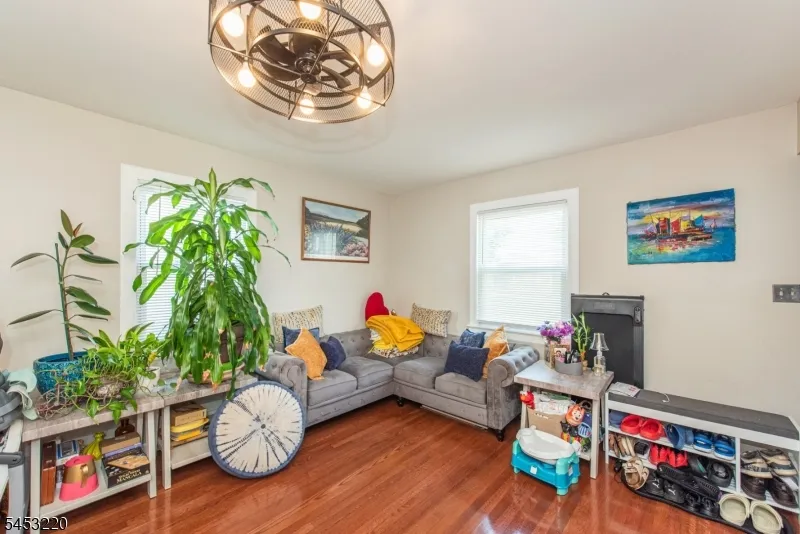 1109 Lincoln St Linden City, NJ 07036