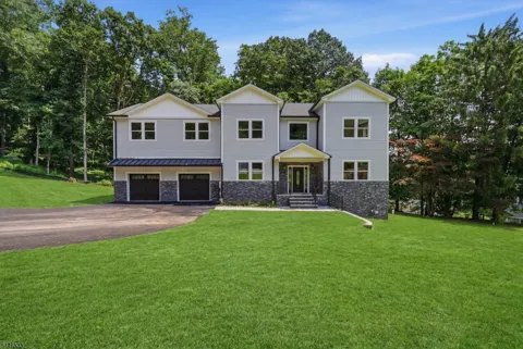 12 Jones Dr