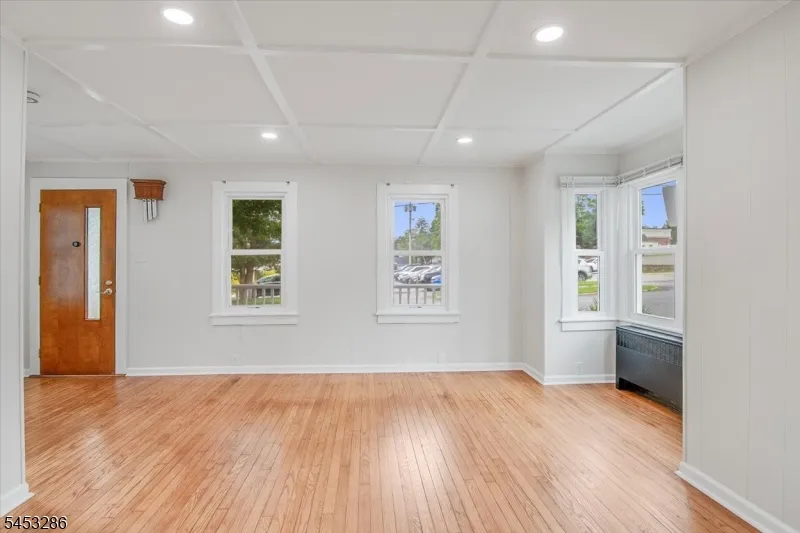 27 Moran St Newton Town, NJ 07860