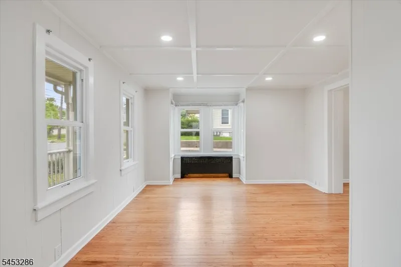 27 Moran St Newton Town, NJ 07860