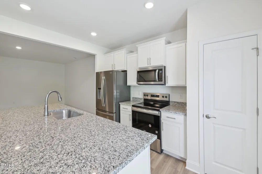 654 Sefton Park Drive Zebulon, NC 27597