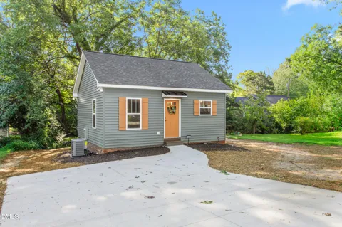 1305 E Willowbrook Drive