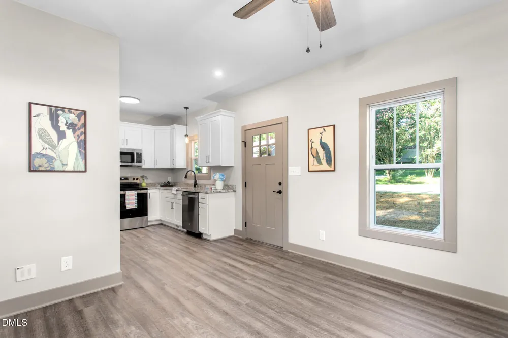 1305 E Willowbrook Drive Burlington, NC 27215