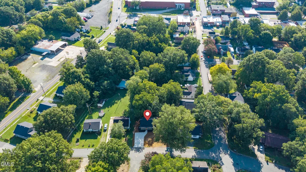 1305 E Willowbrook Drive Burlington, NC 27215