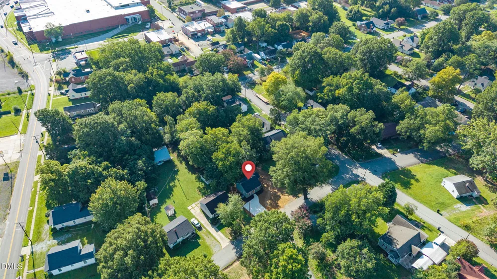 1305 E Willowbrook Drive Burlington, NC 27215