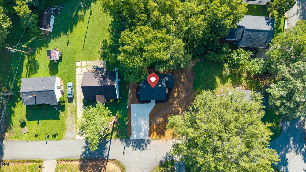 1305 E Willowbrook Drive Burlington, NC 27215
