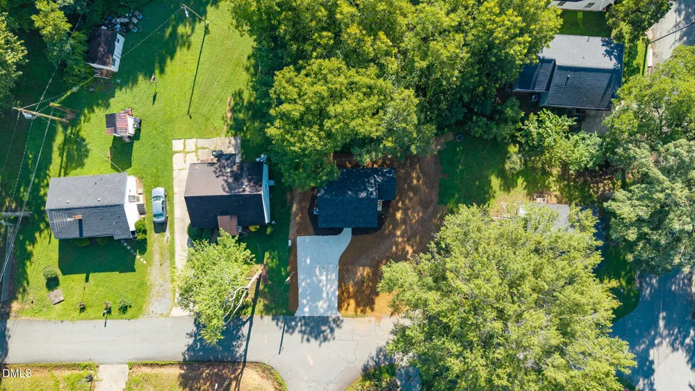 1305 E Willowbrook Drive Burlington, NC 27215