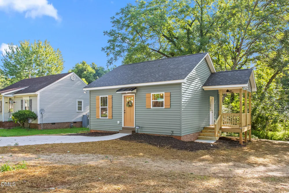 1305 E Willowbrook Drive Burlington, NC 27215