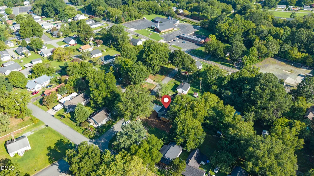 1305 E Willowbrook Drive Burlington, NC 27215
