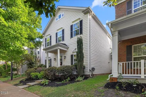 843 Historian Street