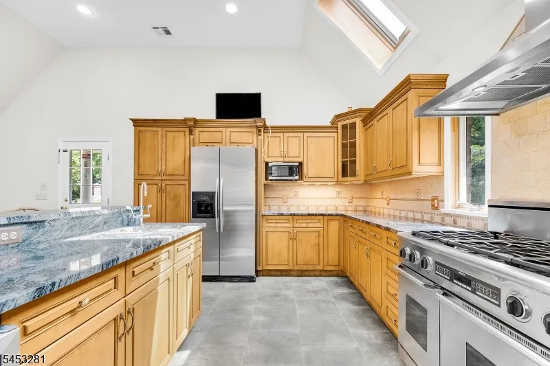 312 Naughright Rd Washington, NJ 07853