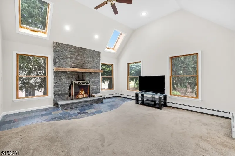 312 Naughright Rd Washington, NJ 07853