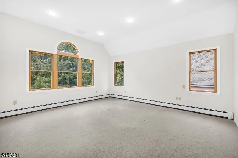 312 Naughright Rd Washington, NJ 07853