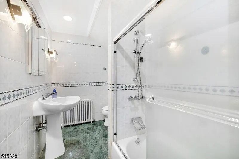 312 Naughright Rd Washington, NJ 07853