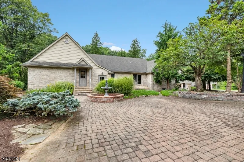 312 Naughright Rd Washington, NJ 07853