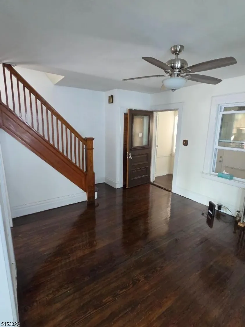 195 Kerrigan Blvd Newark City, NJ 07106