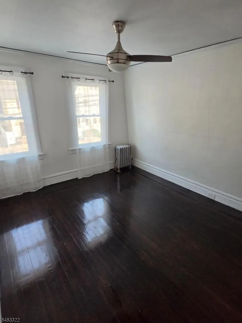195 Kerrigan Blvd Newark City, NJ 07106