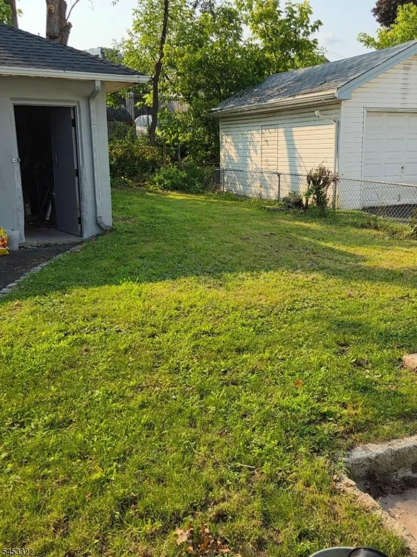 195 Kerrigan Blvd Newark City, NJ 07106